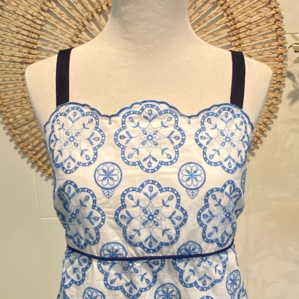 NWT Cartolina Nantucket The Lizzie Embroidered Eyelet Dress
Blue White Size XL - Picture 6 of 11